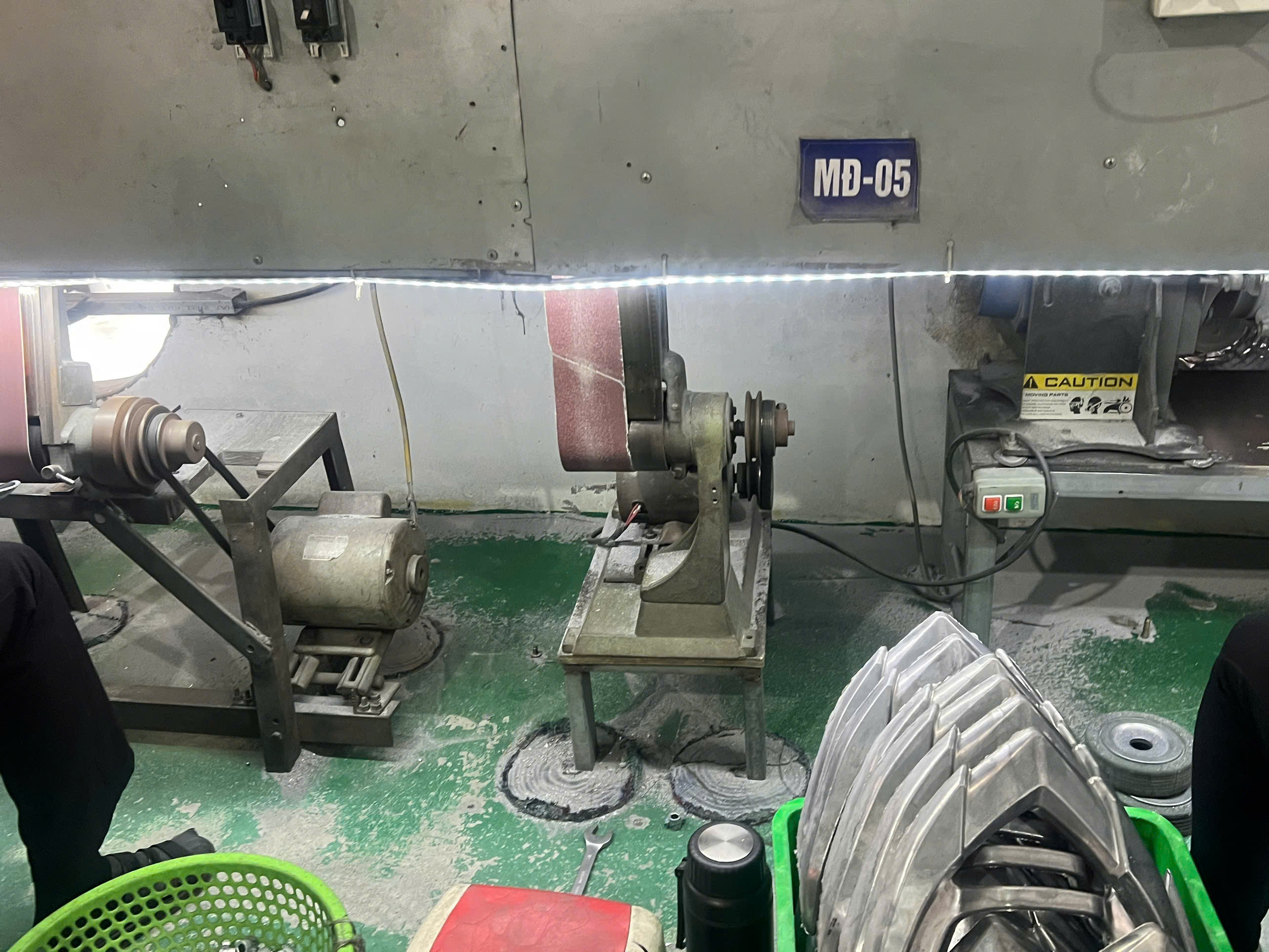 Belt Grinder Machine